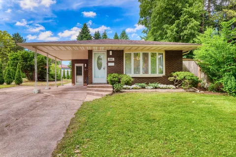 6861 FAIRLAWN Crescent, ON L2G 5B1