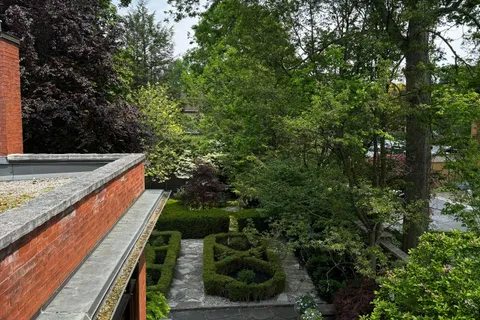 512 Colborne Street, ON N6B 2T5