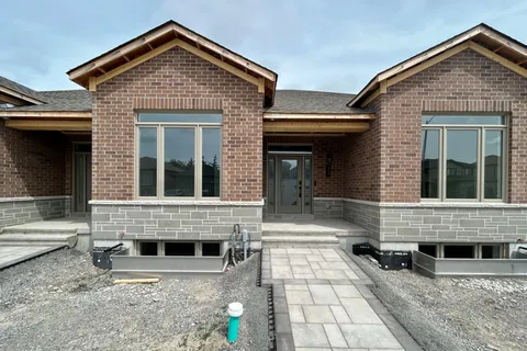 33 Athabaska Drive, ON K8N 0T1