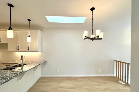 33 Athabaska Drive, ON K8N 0T1