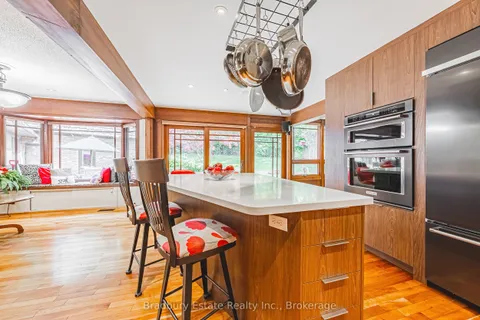 128 Bunker Hill Drive, Hamilton, ON L8K 5X5