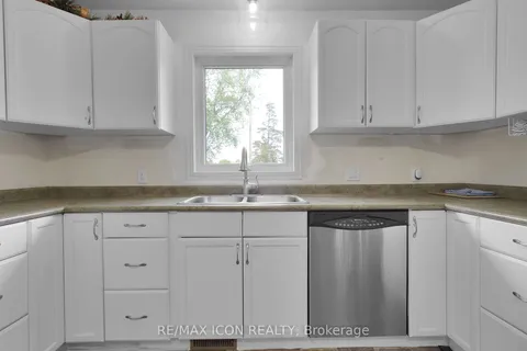 103 Brock Street, ON N4G 2A1