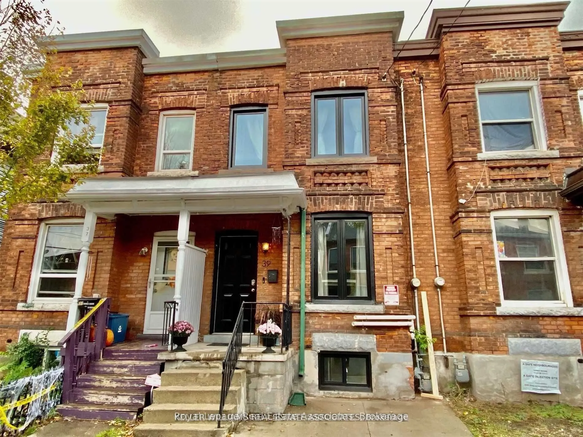 39 Madison Avenue, ON L8L 5Y5