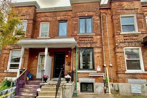 39 Madison Avenue, ON L8L 5Y5