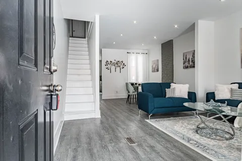 39 Madison Avenue, ON L8L 5Y5