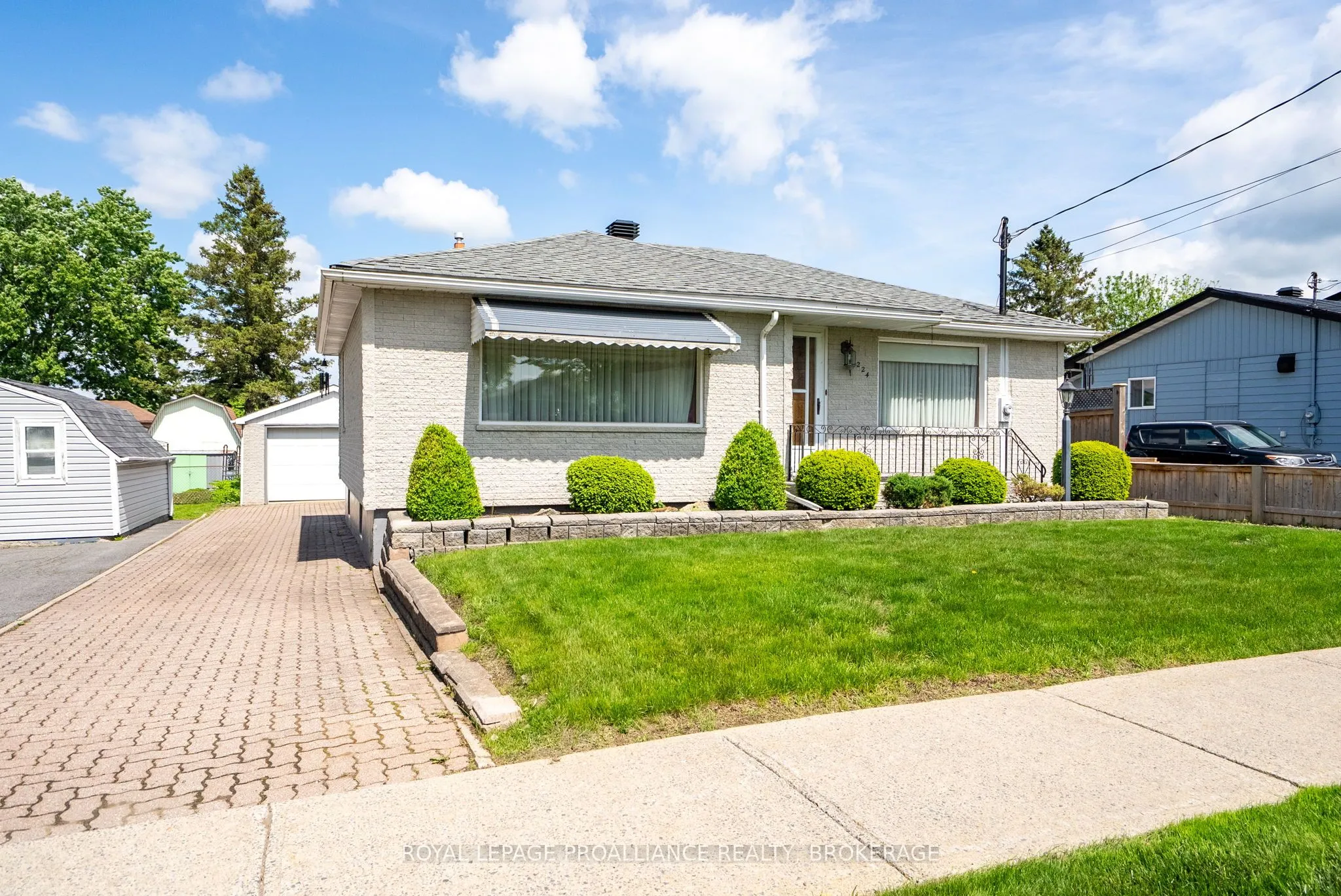 224 Danis Avenue, ON K6H 5E7