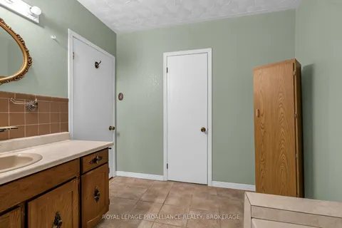 224 Danis Avenue, ON K6H 5E7