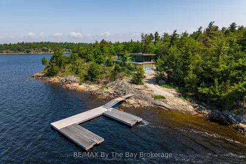 11324 Island 1810/Bone Island, ON L0K 1S0