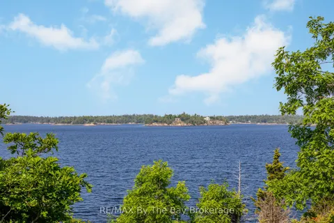 11324 Island 1810/Bone Island, ON L0K 1S0
