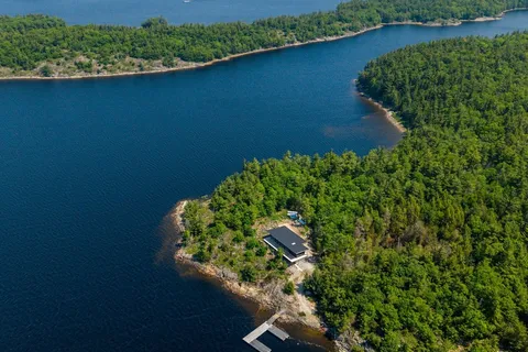 11324 Island 1810/Bone Island, ON L0K 1S0