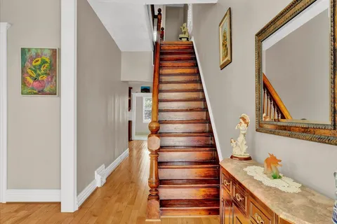 161 Wentworth Street, ON L8L 5V6