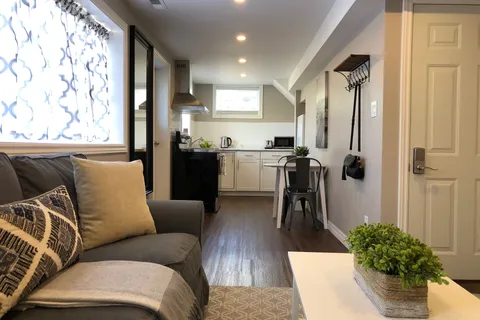 84 Maple Drive, ON K8P 2R2
