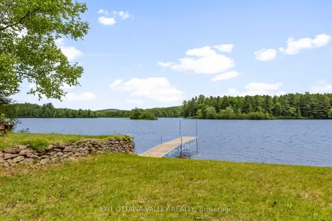 1478 Kamaniskeg Lk Road, ON K0J 1L0