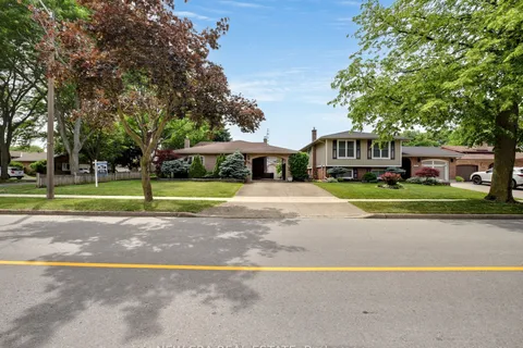 3311 Fairway Road, ON L2J 3R5
