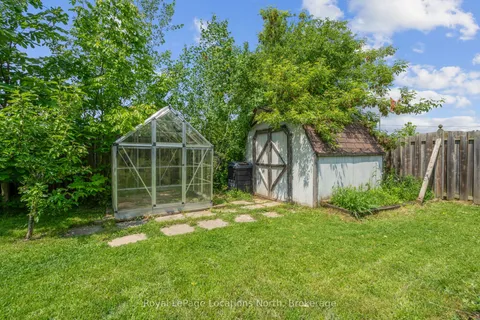 50 Birchwood Court, Meaford, ON N4L 1T9