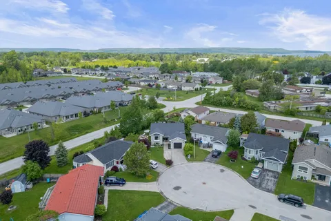 50 Birchwood Court, Meaford, ON N4L 1T9