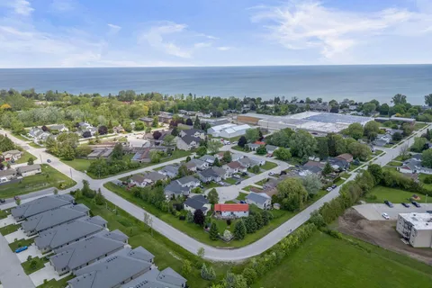 50 Birchwood Court, Meaford, ON N4L 1T9