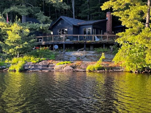 61 Island 26LM Island, Gravenhurst, ON P1P 1R2