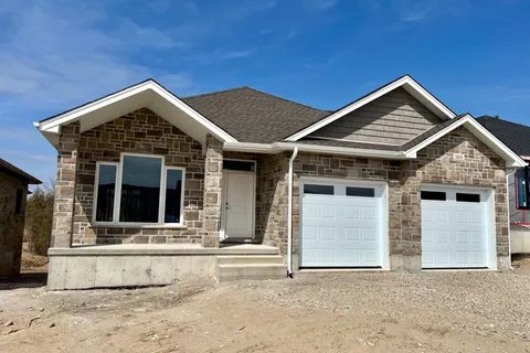 914 13TH Street, ON N4N 3B8