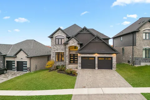 1135 Meadowlark Ridge, London South, ON N6M 0H3