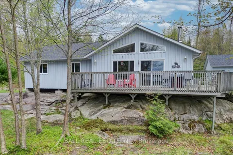 305 Terry's Lane, Addington Highlands, ON K0L 1W0