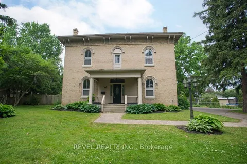 40 Oakhill Drive, Brantford, ON N3T 1R1