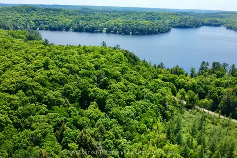 265 Sharon Drive, Huntsville, ON P1H 2J6