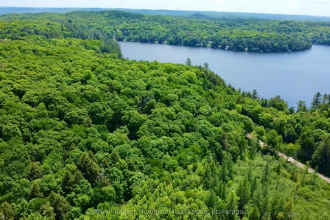 265 Sharon Drive, Huntsville, ON P1H 2J6