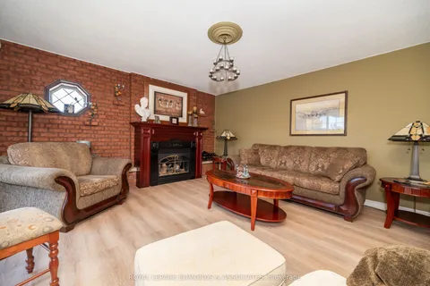 1315 Blakely Crescent, ON K8A 6Z9