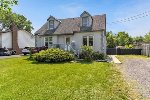 197 Riverside Drive, ON L3C 5E3
