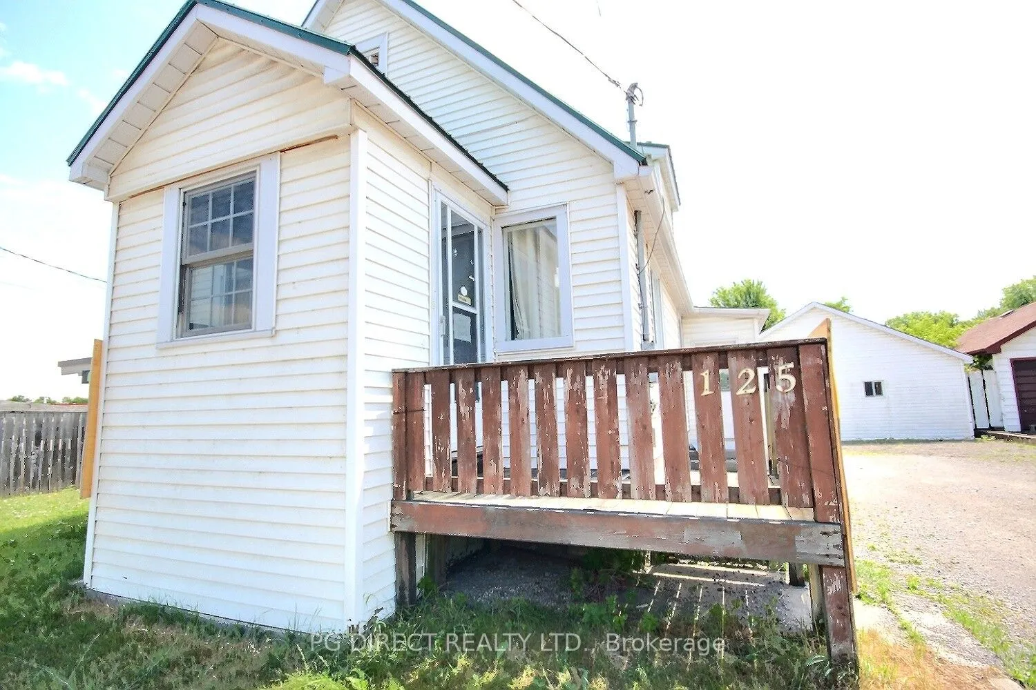 125 College Street, ON K8P 2G3