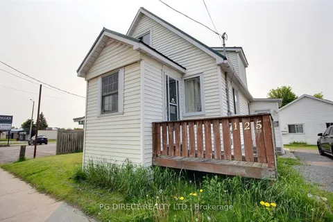 125 College Street, ON K8P 2G3