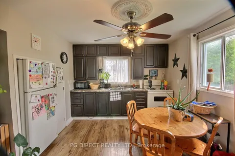 125 College Street, ON K8P 2G3