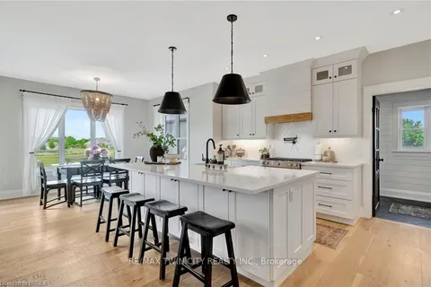 61 Hammond Road, ON N3T 5L4