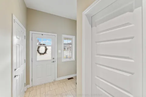 812 Ashenvale Way, ON K4A 0R3