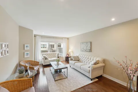 812 Ashenvale Way, ON K4A 0R3