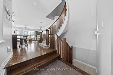 381 Cooks Mill Crescent, ON K1V 2N2