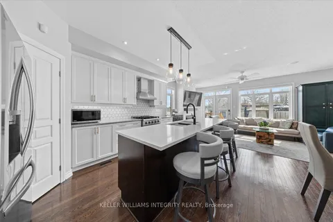381 Cooks Mill Crescent, ON K1V 2N2