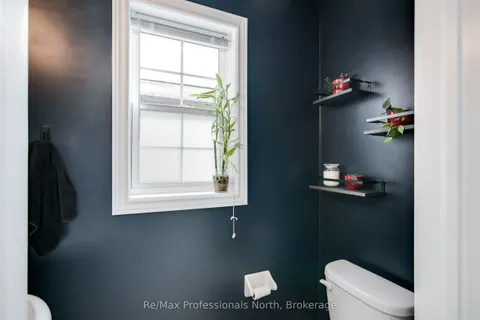 230 Pine Street, ON P1P 1B1