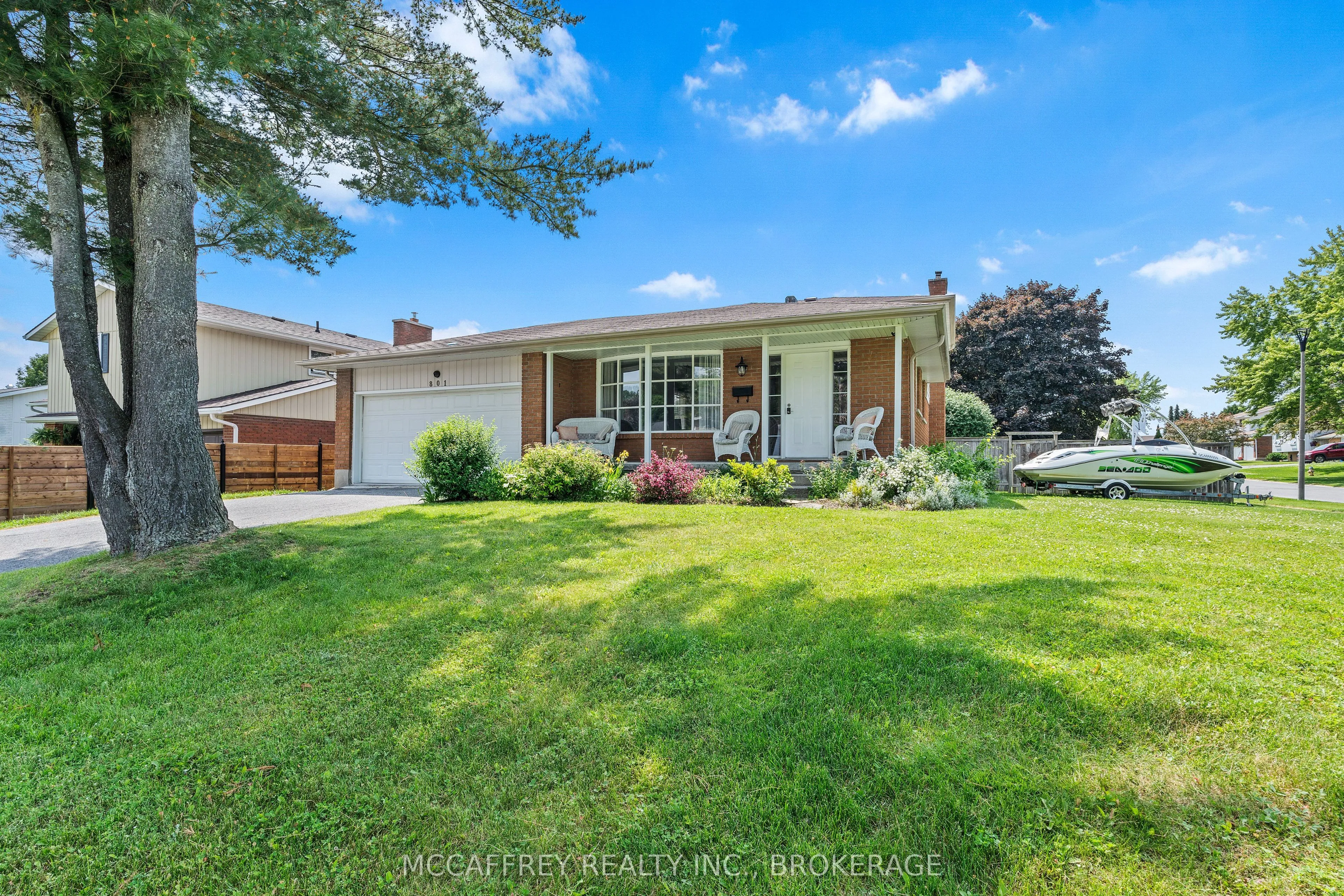 801 High Gate Park Drive, ON K7M 5Z5