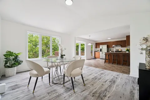 423 McMahen Street, ON N5Y 0A2