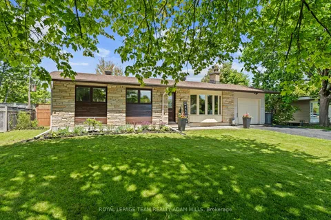 7 Elterwater Avenue, ON K2H 5J1