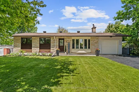 7 Elterwater Avenue, ON K2H 5J1