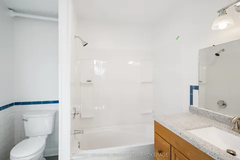 7 TASKER Street, ON L2R 3Z7