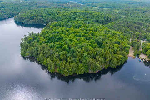 40 Loon Echo Tl Trail, ON P2A 2W8