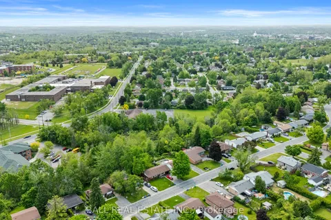 171 Herbert Street, ON K9H 6J1