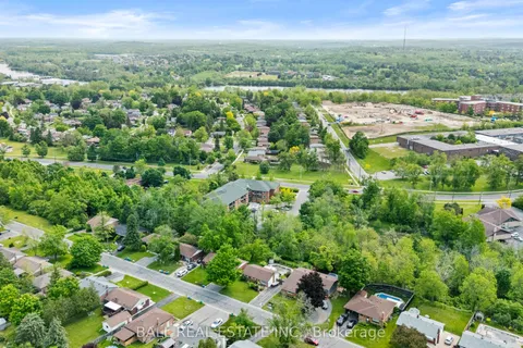 171 Herbert Street, ON K9H 6J1