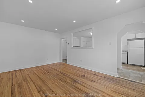185 Dumble Avenue, ON K9H 5B3