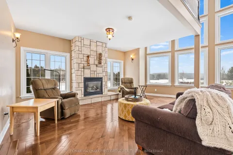 1461 ENGLISH Way, ON K7L 0C2