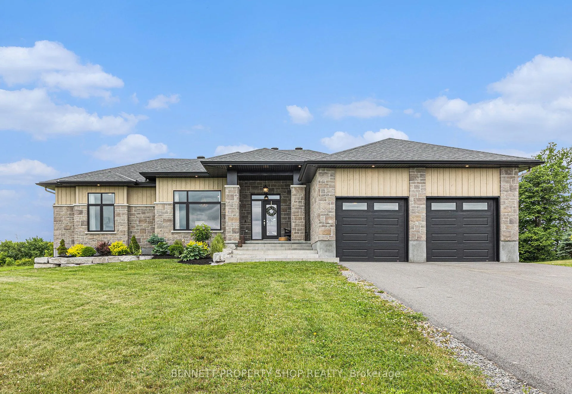 408 Gaelic Glen Ridge, ON K0A 1B0